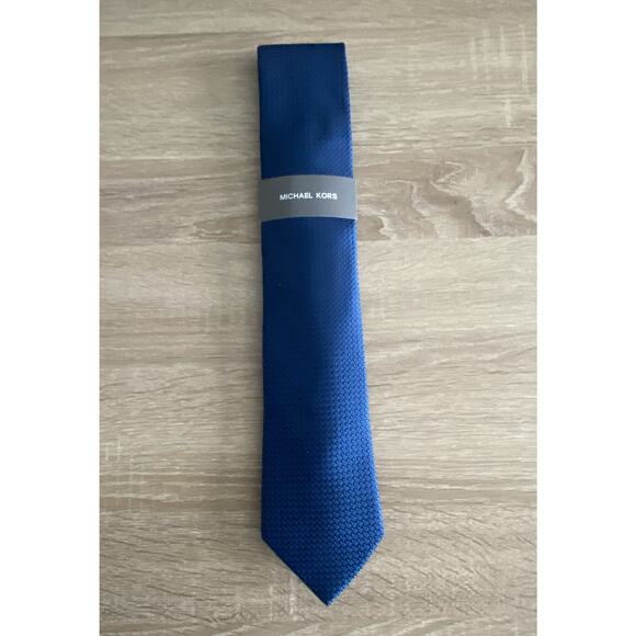 Michael Kors Men's Tie 3.00" Silk Blend Blue Textured Pattern NEW - Picture 1 of 4
